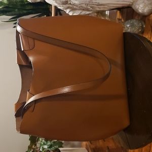 Leather tote
